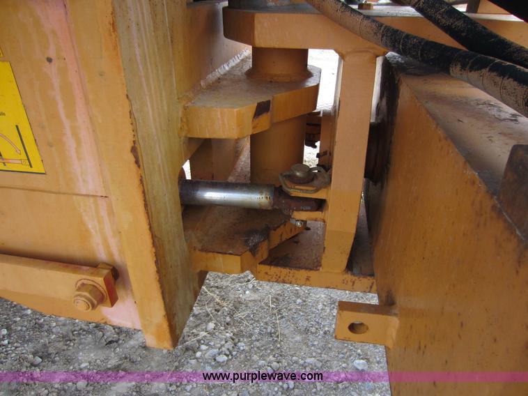 image for item C5362 Case W1102PD vibratory roller