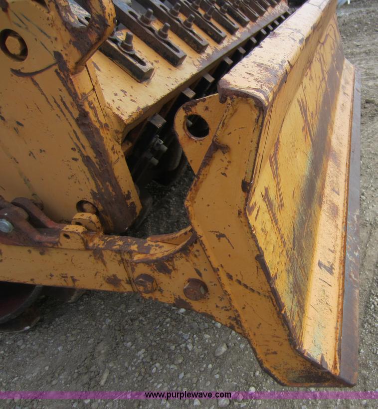 image for item C5362 Case W1102PD vibratory roller