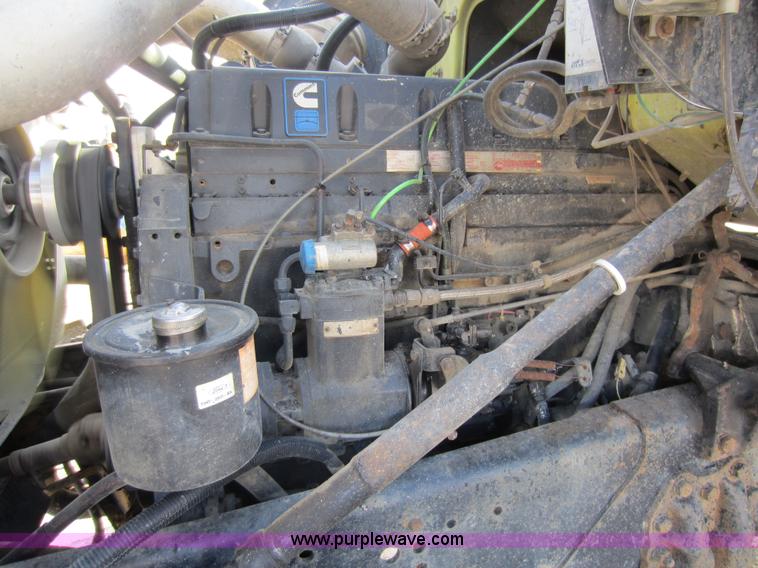 image for item C5365 1993 Ford LT9000 dump truck