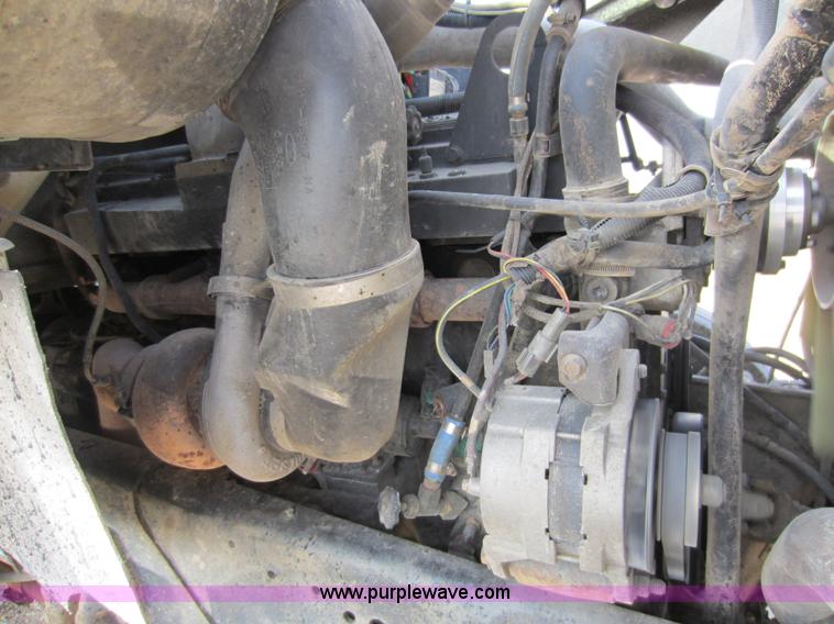 image for item C5365 1993 Ford LT9000 dump truck