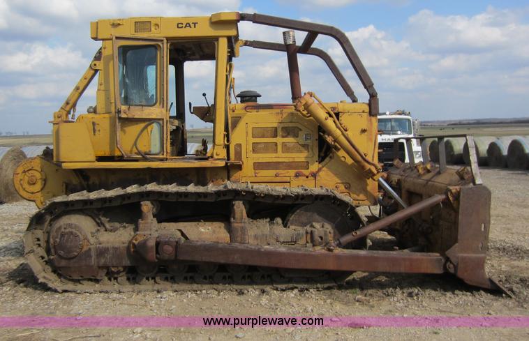 image for item C5367 1970 Caterpillar D7F dozer