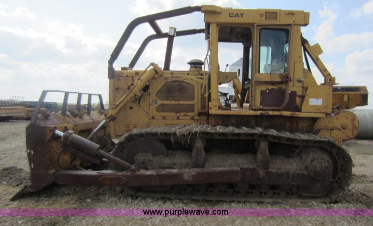image for item C5367 1970 Caterpillar D7F dozer