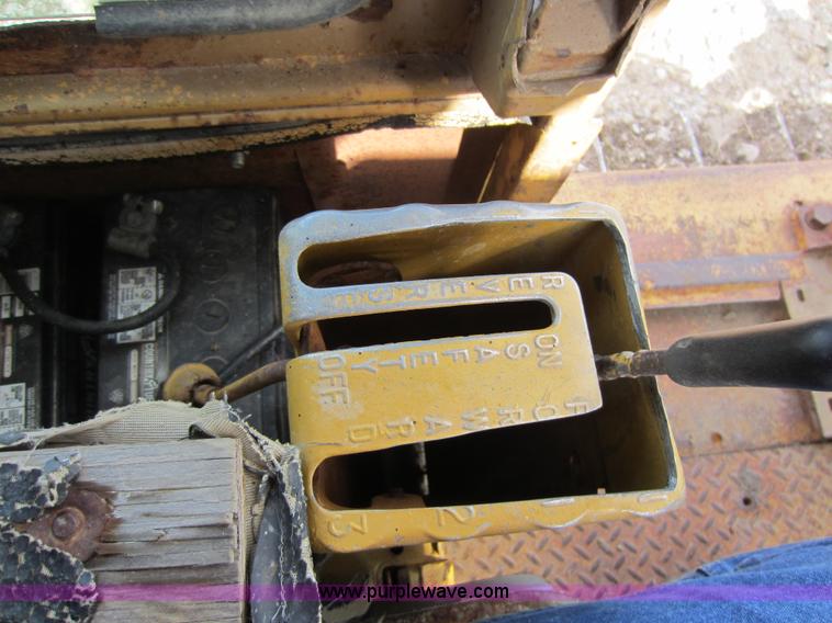 image for item C5367 1970 Caterpillar D7F dozer