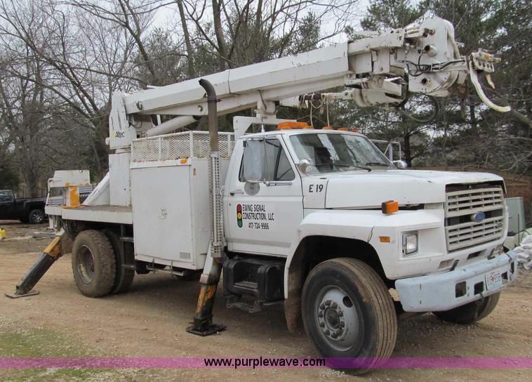 image for item D3054 1987 Ford F8000 truck