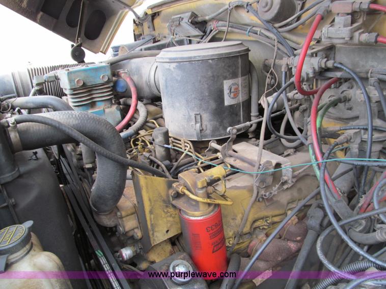 image for item D3054 1987 Ford F8000 truck