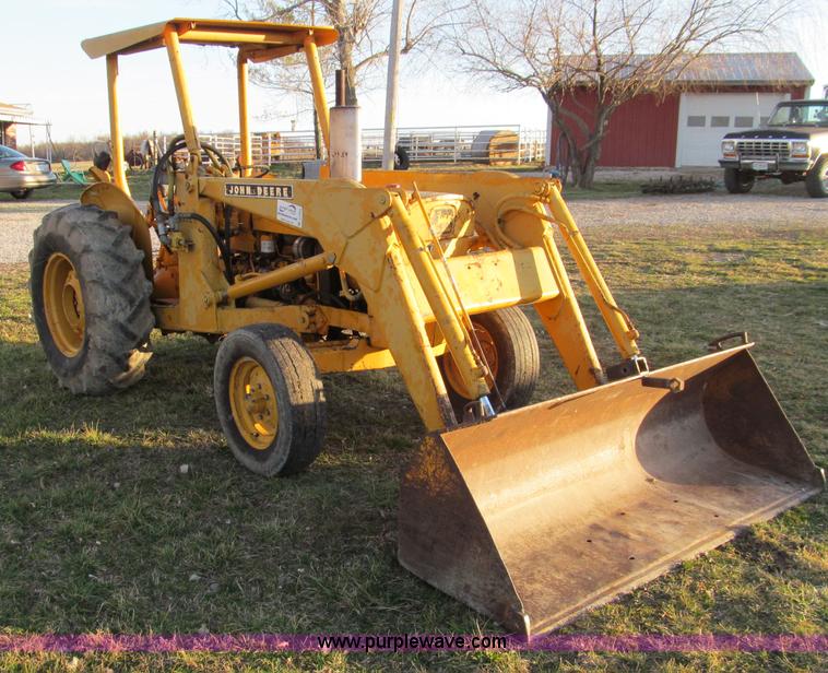 image for item D3063 John Deere 300 tractor