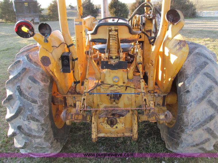 image for item D3063 John Deere 300 tractor