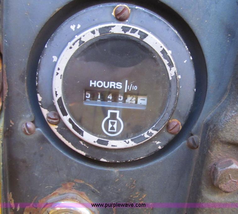 image for item D3063 John Deere 300 tractor