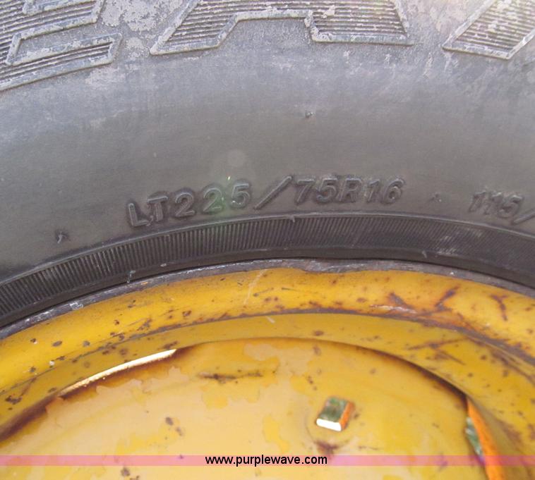 image for item D3063 John Deere 300 tractor