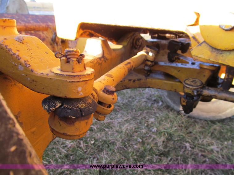 image for item D3063 John Deere 300 tractor