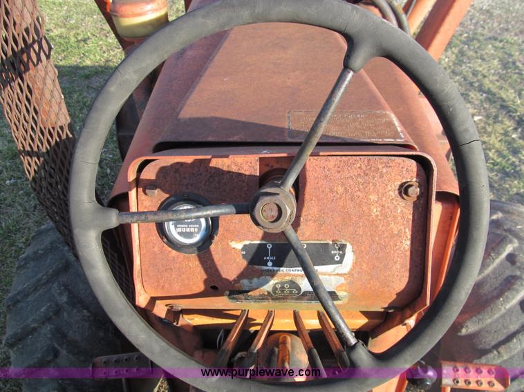 image for item D3064 Ditch Witch R65D trencher