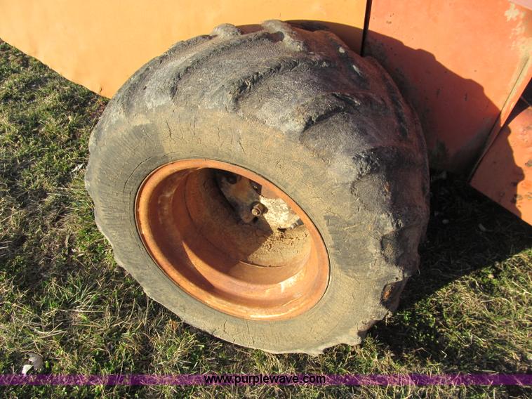 image for item D3064 Ditch Witch R65D trencher