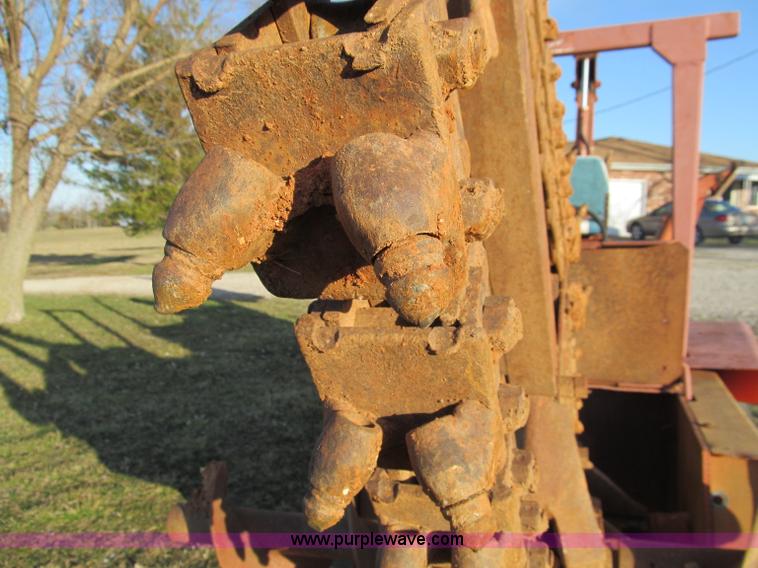image for item D3064 Ditch Witch R65D trencher