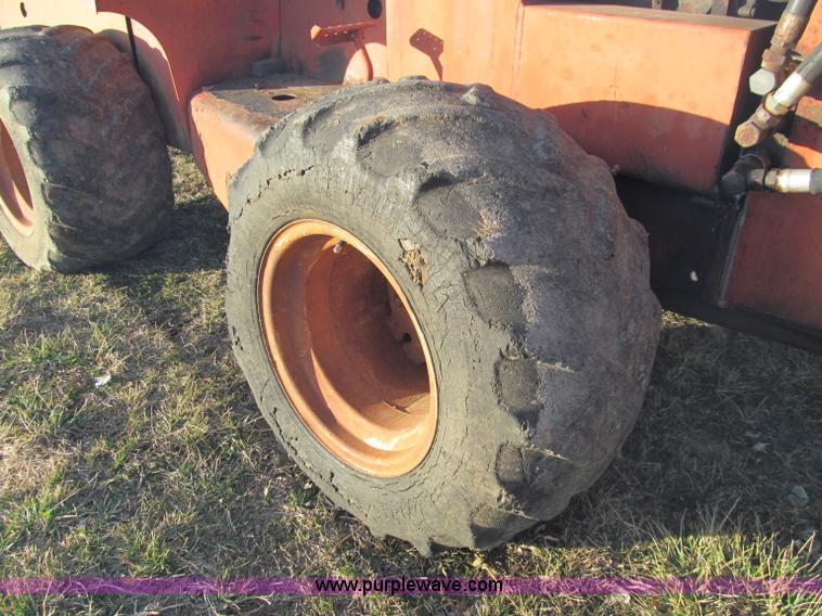 image for item D3064 Ditch Witch R65D trencher