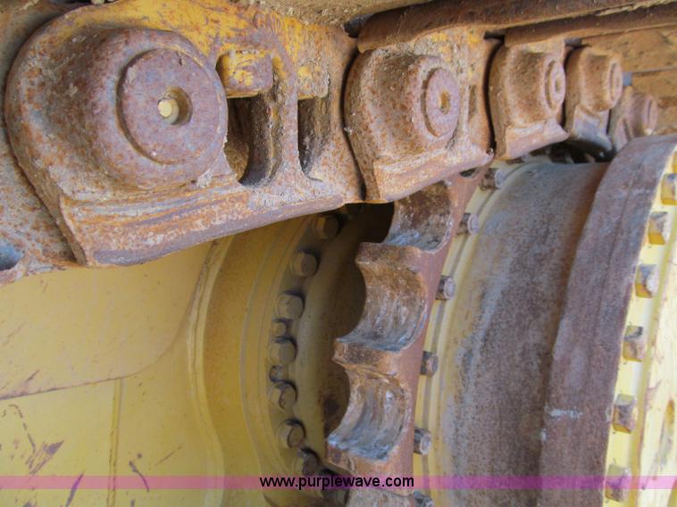 image for item D3102 1999 Caterpillar D6R XL dozer
