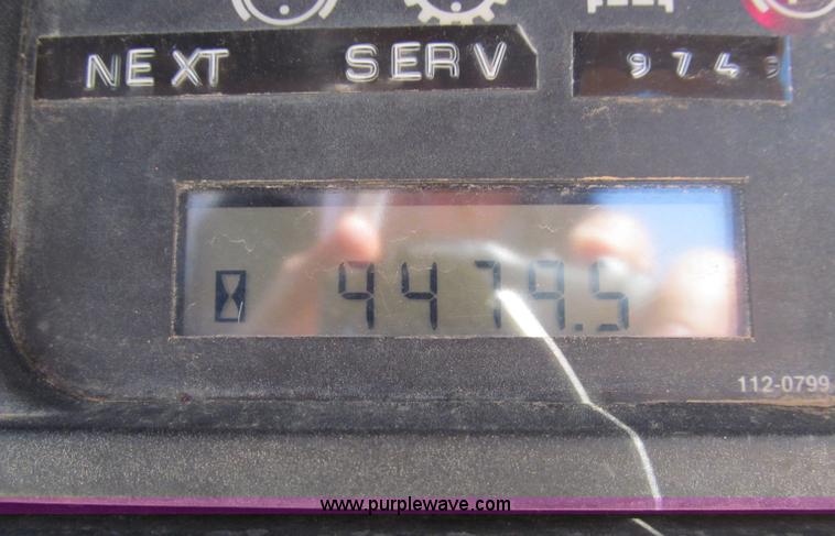 image for item D3102 1999 Caterpillar D6R XL dozer