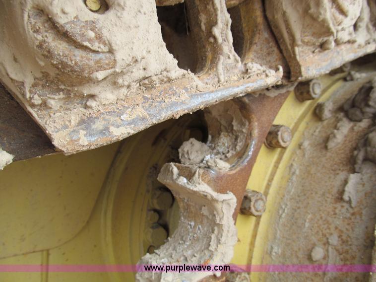 image for item D3102 1999 Caterpillar D6R XL dozer