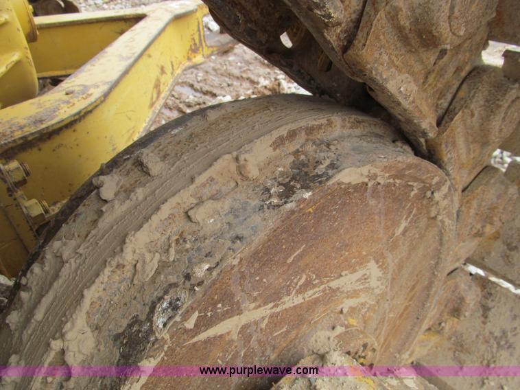 image for item D3102 1999 Caterpillar D6R XL dozer