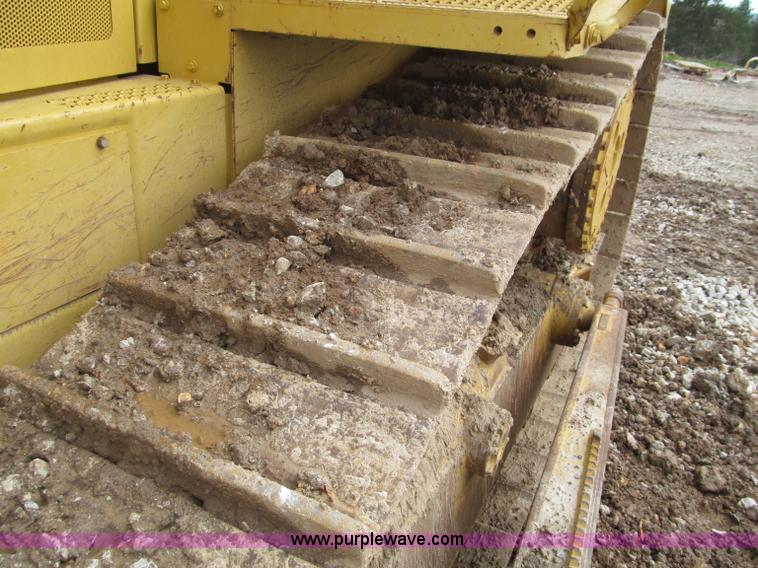 image for item D3102 1999 Caterpillar D6R XL dozer