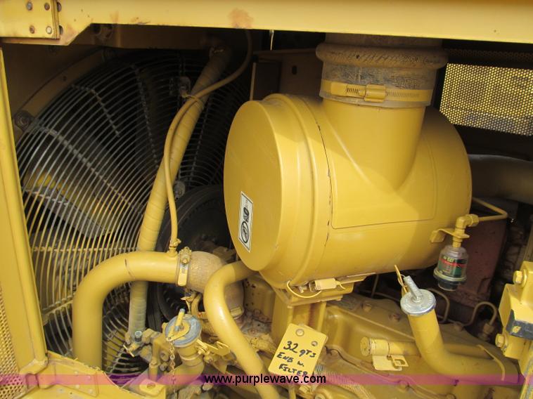 image for item D3102 1999 Caterpillar D6R XL dozer