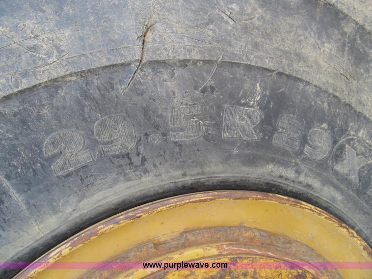 image for item D3104 1994 Caterpillar 621F scraper