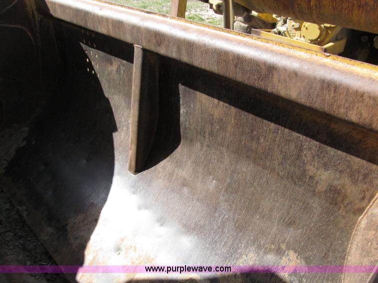 image for item D3104 1994 Caterpillar 621F scraper