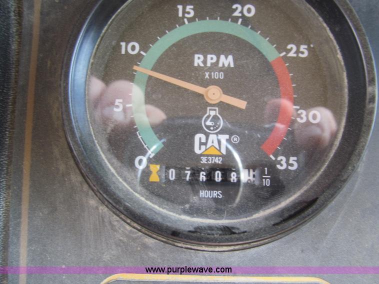 image for item D3104 1994 Caterpillar 621F scraper