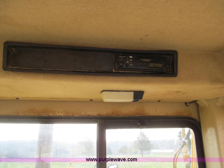 image for item D3104 1994 Caterpillar 621F scraper