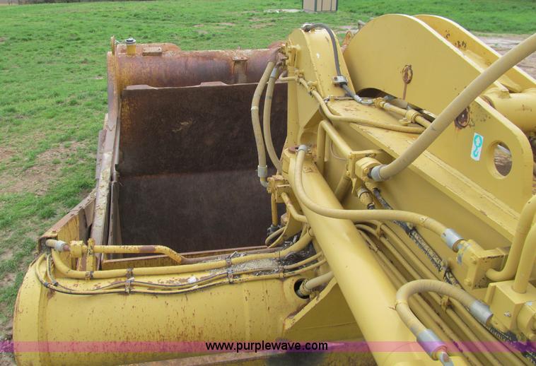 image for item D3104 1994 Caterpillar 621F scraper