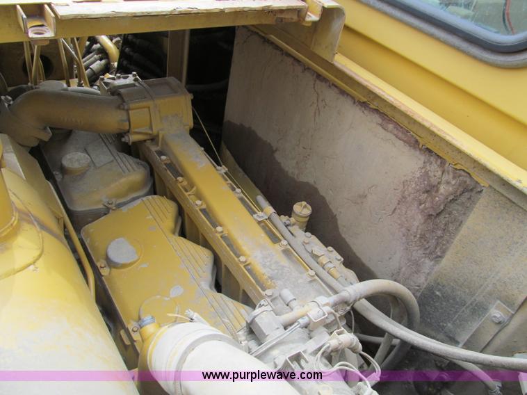 image for item D3104 1994 Caterpillar 621F scraper