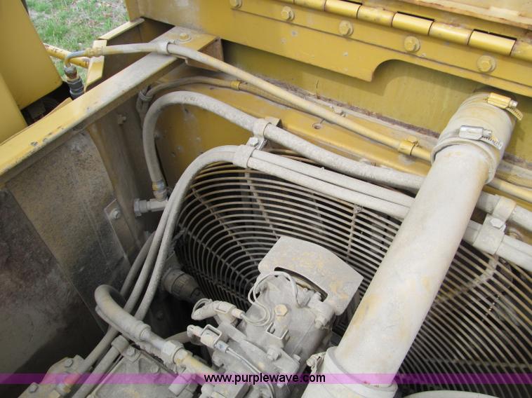image for item D3104 1994 Caterpillar 621F scraper