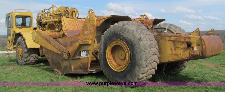 image for item D3104 1994 Caterpillar 621F scraper
