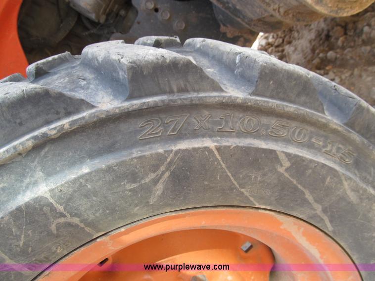 image for item D3106 2005 Kubota L39 MFWD tractor