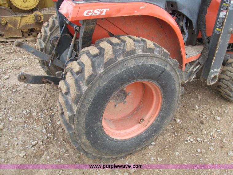 image for item D3106 2005 Kubota L39 MFWD tractor