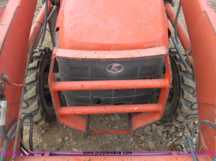 image for item D3106 2005 Kubota L39 MFWD tractor