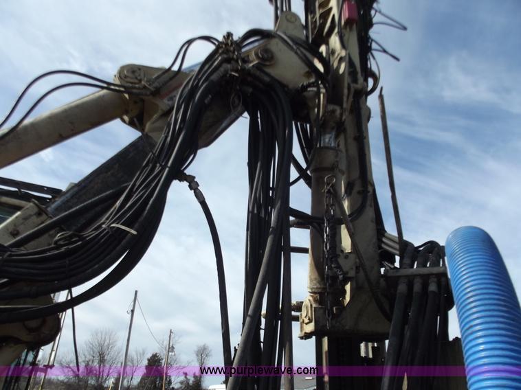 image for item D3501 2004 Atlas Copco ECM585 drilling machine