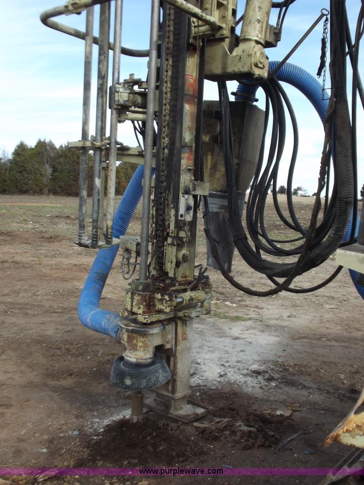 image for item D3501 2004 Atlas Copco ECM585 drilling machine