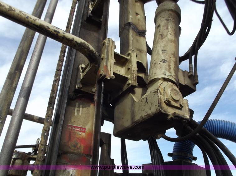 image for item D3501 2004 Atlas Copco ECM585 drilling machine