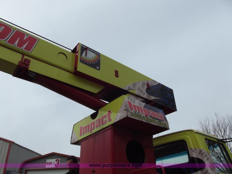 image for item D3504 1979 Ford flatbed truck with crane