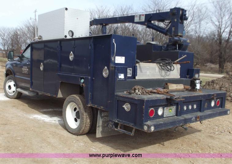 image for item D3505 2001 Ford F550 XLT Super Duty service truck