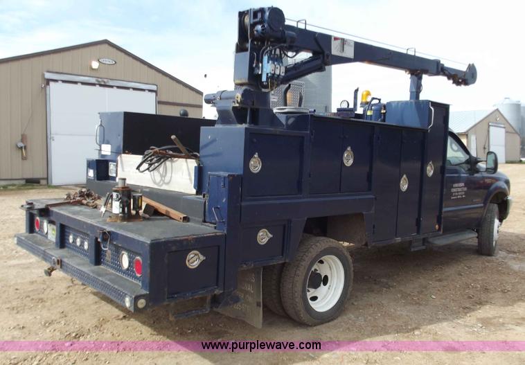 image for item D3505 2001 Ford F550 XLT Super Duty service truck