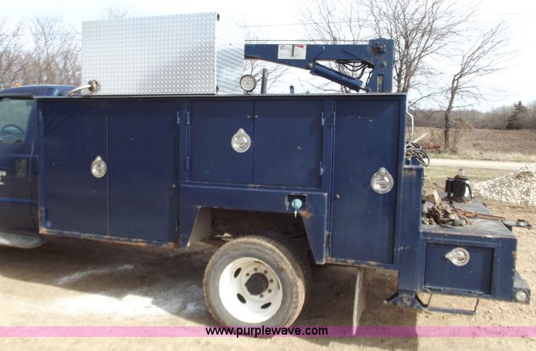 image for item D3505 2001 Ford F550 XLT Super Duty service truck