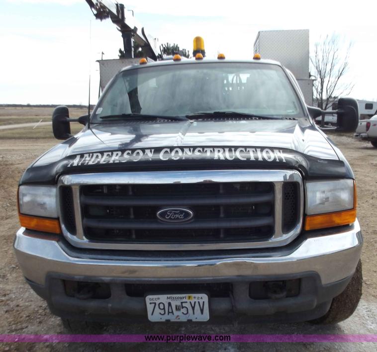 image for item D3505 2001 Ford F550 XLT Super Duty service truck