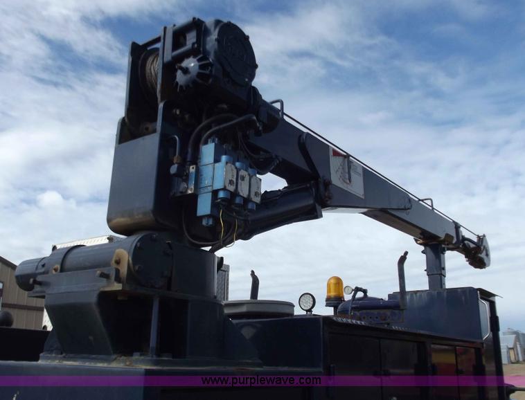 image for item D3505 2001 Ford F550 XLT Super Duty service truck