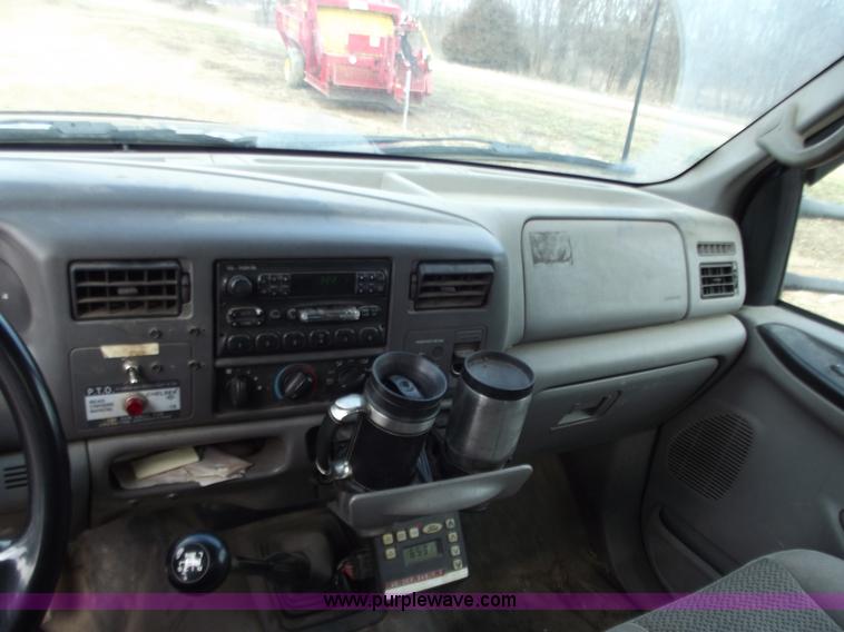 image for item D3505 2001 Ford F550 XLT Super Duty service truck