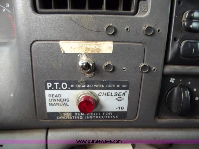 image for item D3505 2001 Ford F550 XLT Super Duty service truck