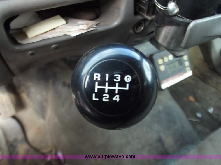 image for item D3505 2001 Ford F550 XLT Super Duty service truck