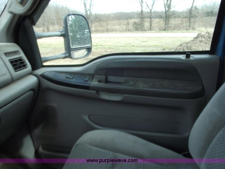 image for item D3505 2001 Ford F550 XLT Super Duty service truck