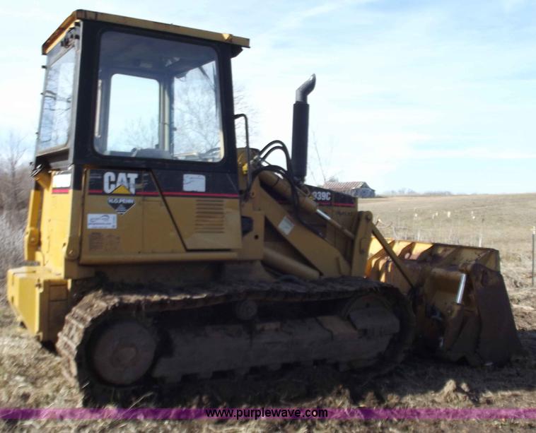 image for item D3507 2002 Caterpillar 939C track loader