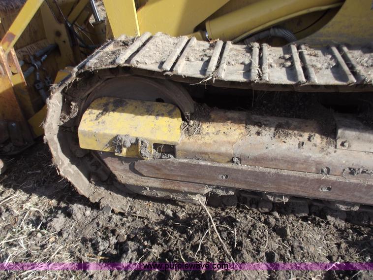 image for item D3507 2002 Caterpillar 939C track loader